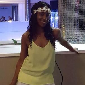 Meet your Posher, Deirdre